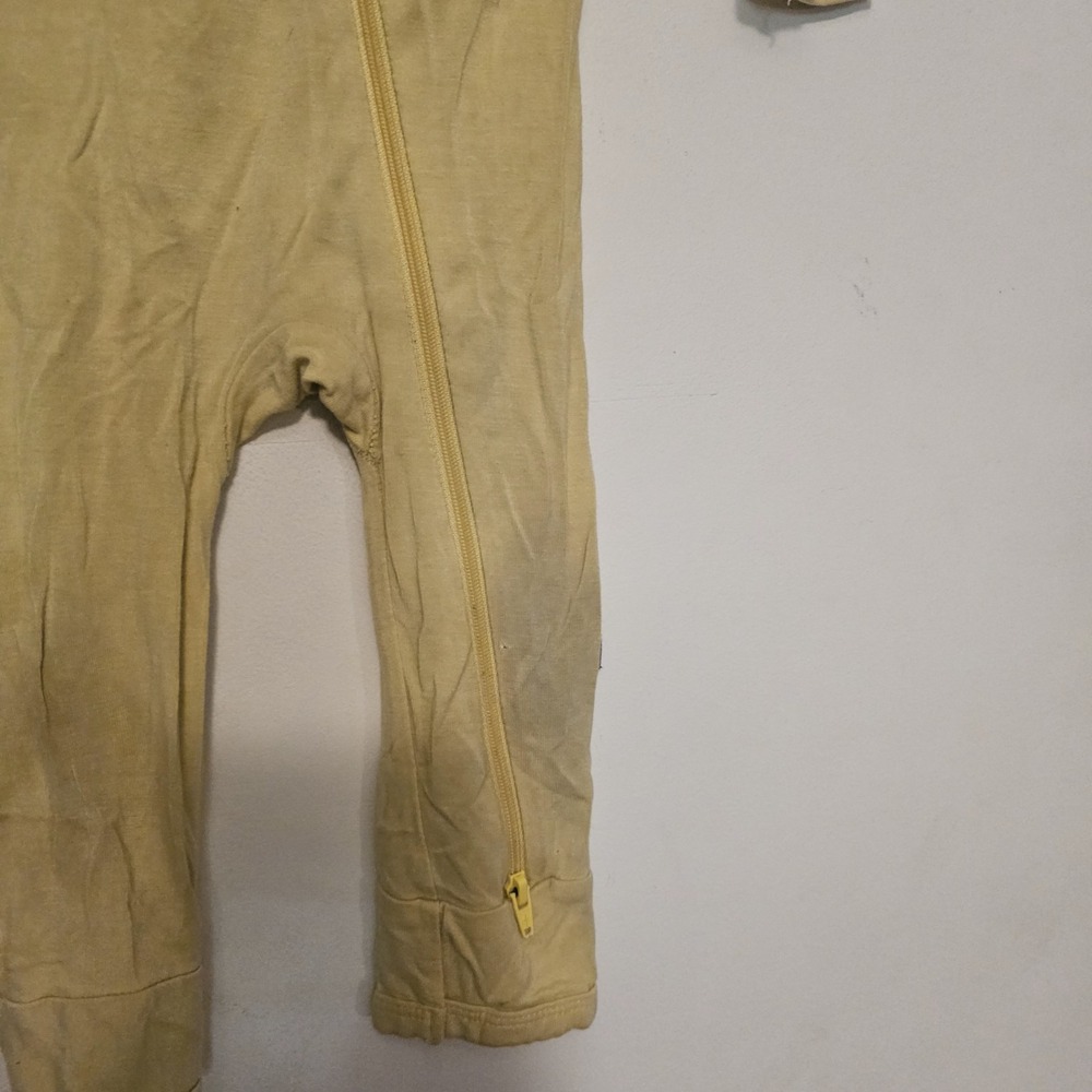 Kyte Baby 3-6m‎ Yellow One Piece Zip Up Pajamas Yellow Preowned - Picture 2 of 7